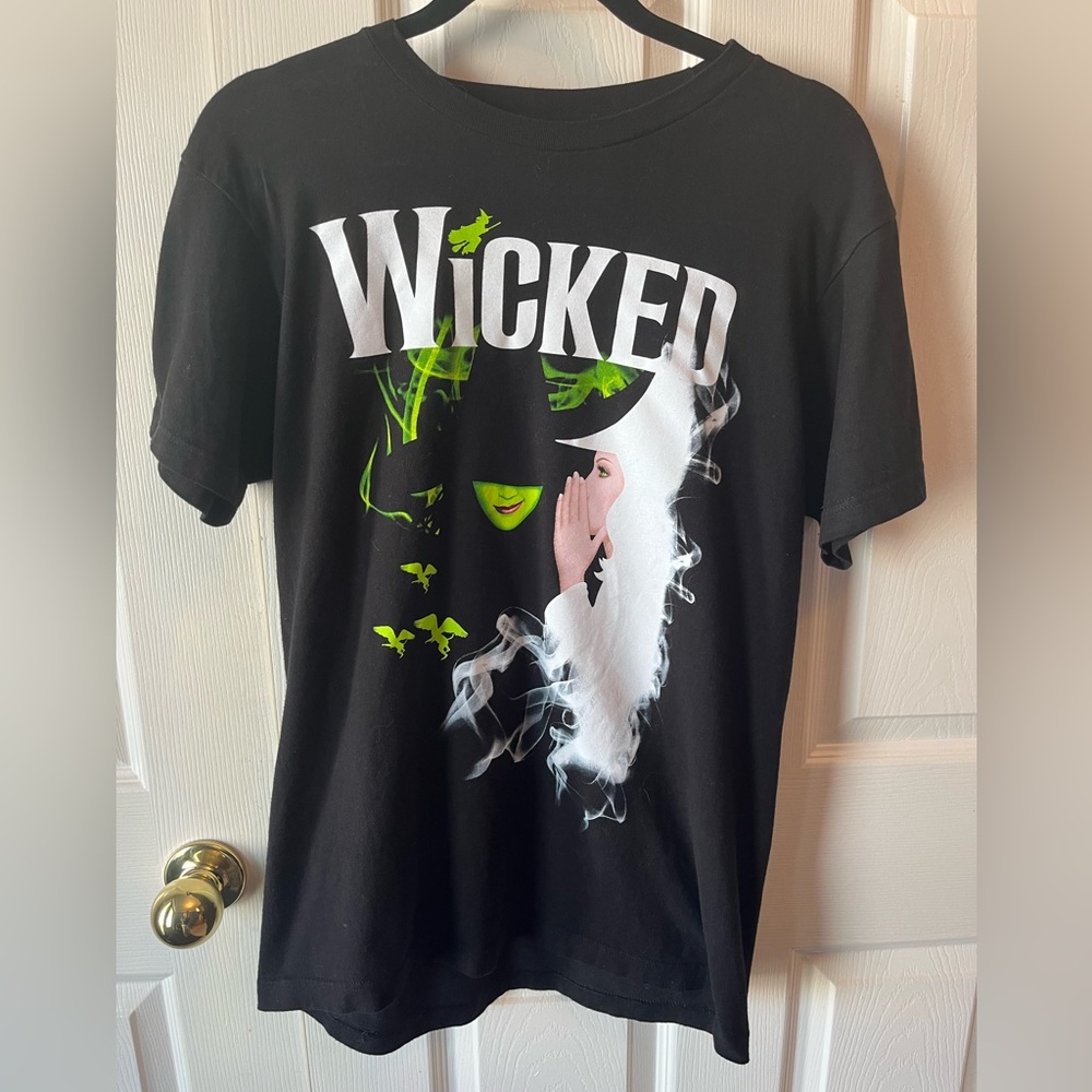 Wicked Musical Graphic T-Shirt | Official Merch | Size Medium